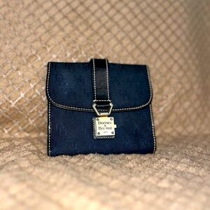 Dooney & Bourke wallet / Designer Black square wallet